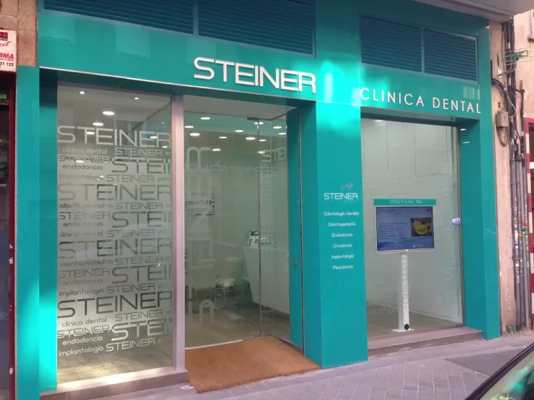 Vinilos para fachada de clínica dental