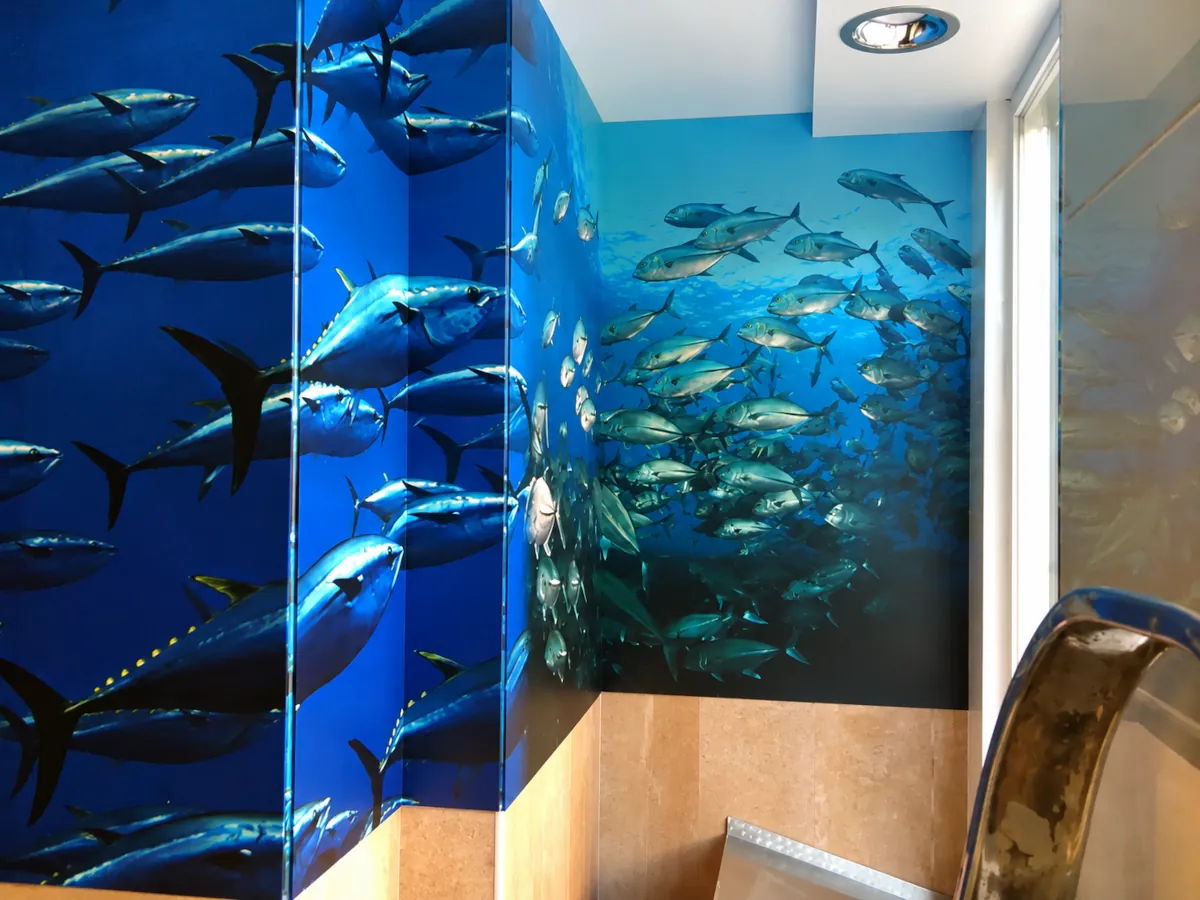 Una pared personalizada que transforma la decoración Pared interior decorada con un fotomural de vinilo