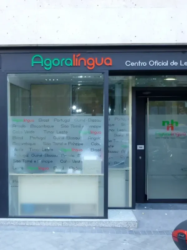 Rotulación de local comercial con vinilos adhesivos