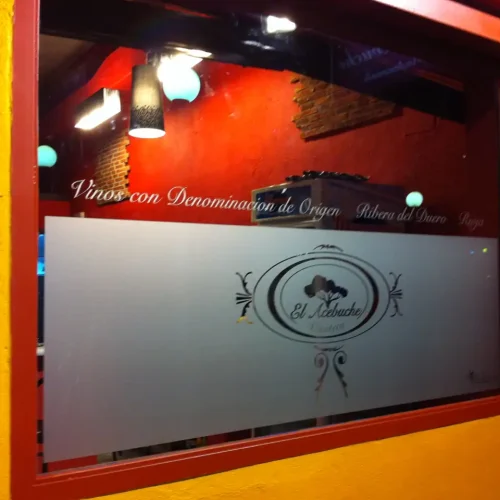 Vinilos para cristales de vinoteca en Madrid