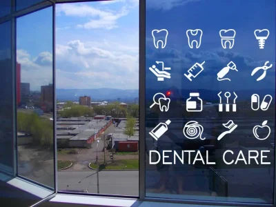 Vinilos en mamparas clínicas dentales