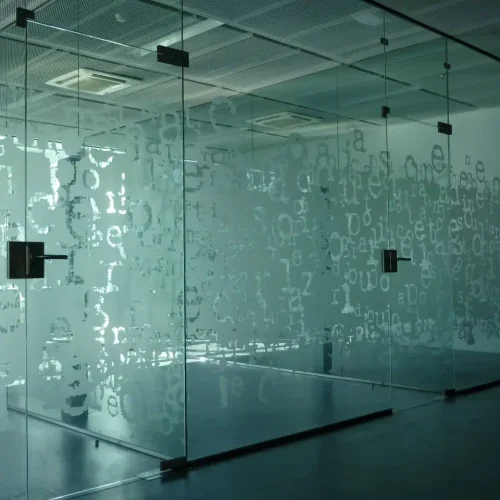 Vinilos para mamparas de oficina en Madrid