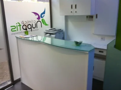 Vinilos para cristales de clínica de fisioterapia