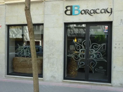 Vinilos para fachadas de locales en Madrid