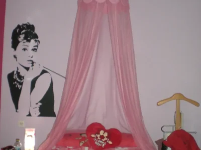 Rotulación en vinilo de pared de dormitorio en Madrid